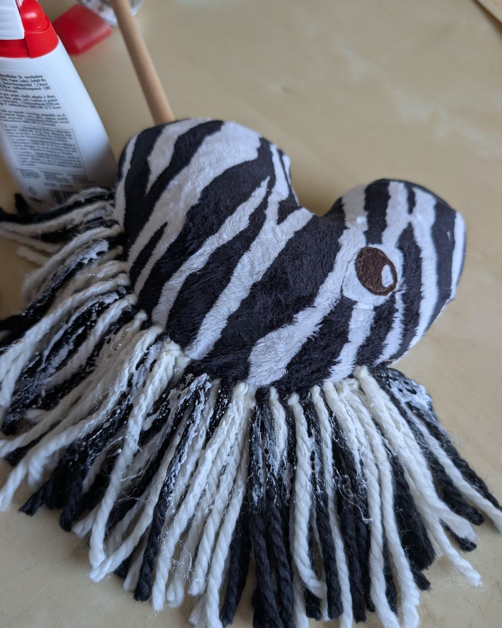 Vom Wunsch zur Wirklichkeit: Unser selbstgenähtes Zebra-Steckenpferd