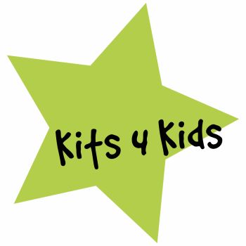 Bei Kits4Kids findest du BESONDERE Schnittmuster für allerlei Tierisches, Taschen, Schultüten, Kostüme und manches geniale Kleidungsstück. Auch Plottersüchtige werden hier fündig.<br />
<br />
Mit selbstgemachten Unikaten Kinderaugen zum Leuchten zu bringen, das ist für mich das größte Glück. Ich liebe es meine Ideen mit dir zu teilen und mit detailreich gestalteten eBooks und Workshops auch dir zu diesem Glücksgefühl zu verhelfen.<br />
<br />
Denn Nähen ist wie Zaubern können, nur krasser!