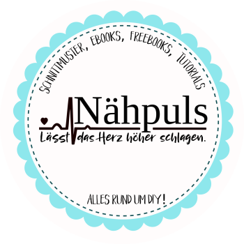 Durchs Nähen für meine Tochter bin ich zum Plotten gekommen. Dadurch habe ich mit Software für Grafiken beschäftigt und angefangen eigene Plotterdateien zu erstellen.<br />
Letztendlich bin ich dadurch auf die Idee gekommen, meine eigenen Schnittmuster, die ich anfänglich nur für meine Tochter gemacht habe, zu digitalisieren, da es damals noch viele handgezeichnete Ebooks auf dem Markt gab. So konnte ich meine Schnitte auch einer größeren Community zur Verfügung stellen konnte.<br />
Seit über 8 Jahren vertreibe ich nun meine Ebooks auf verschiedenen Plattformen.