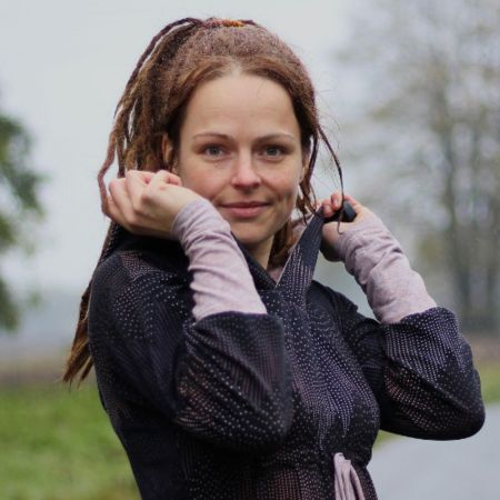 Mein beruflicher Werdegang hat mich vor über 10 Jahren über große Umwege zur Bekleidungsindustrie geführt und hier fühle ich mich PUHdelwohl.