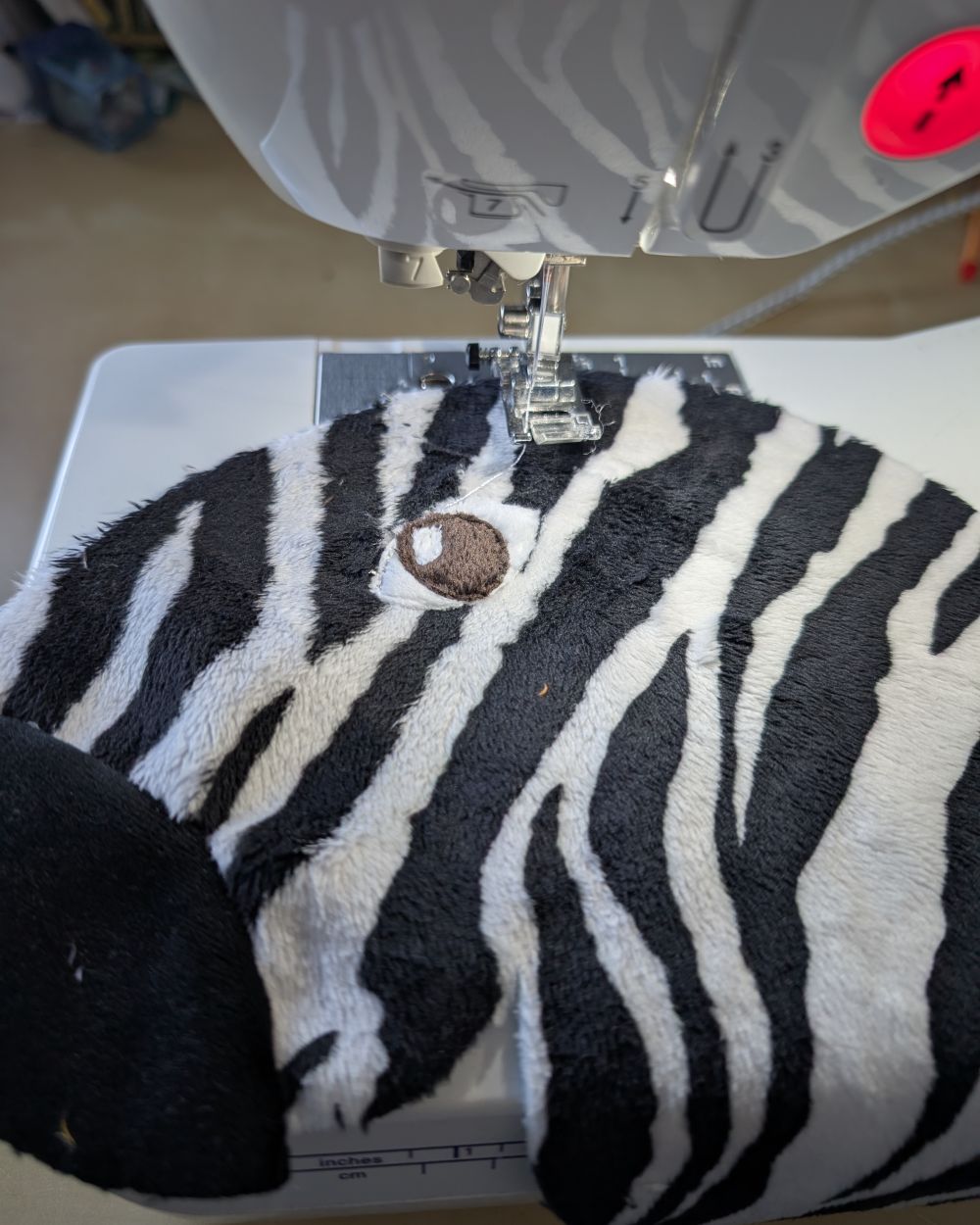 Vom Wunsch zur Wirklichkeit: Unser selbstgenähtes Zebra-Steckenpferd