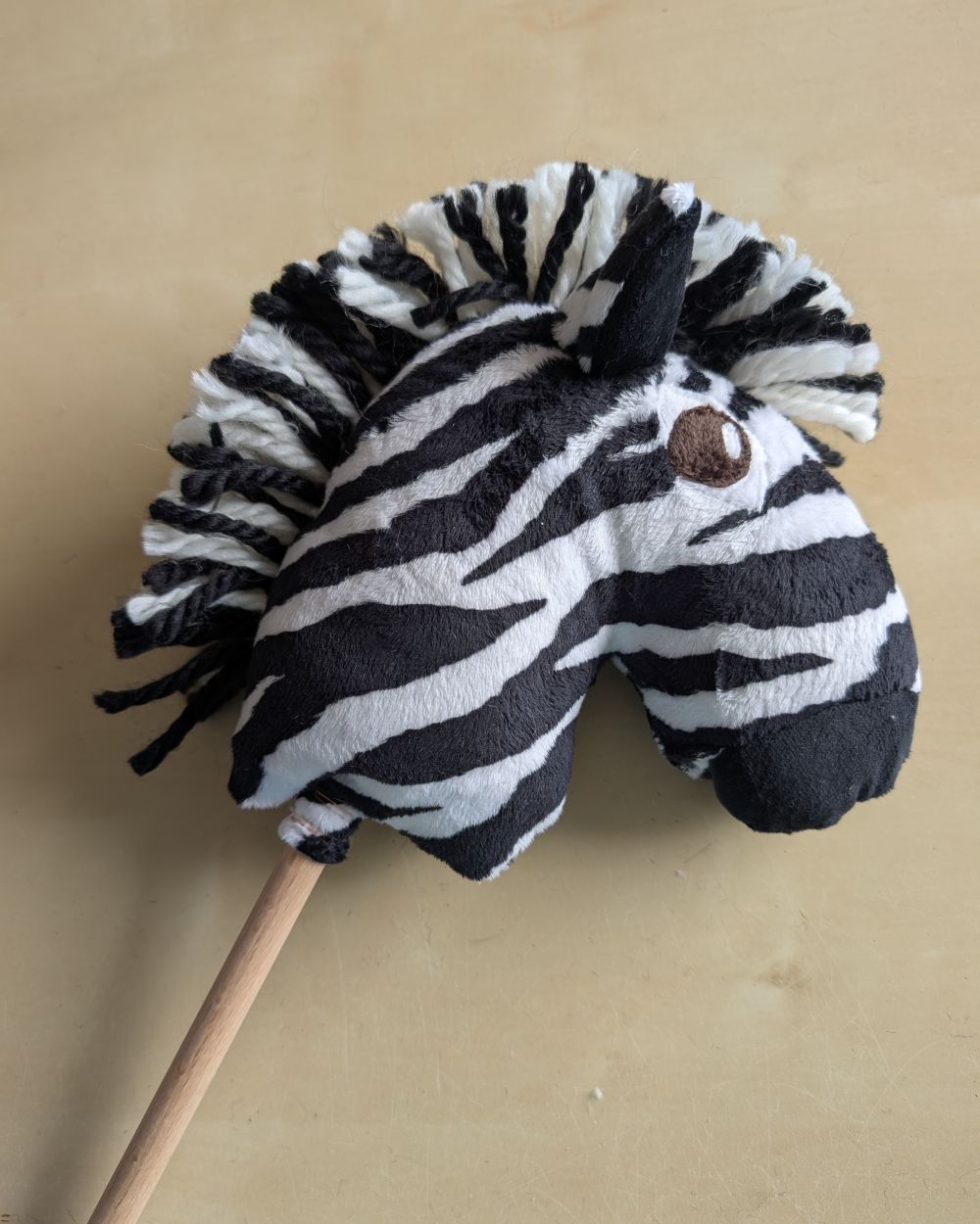Vom Wunsch zur Wirklichkeit: Unser selbstgenähtes Zebra-Steckenpferd