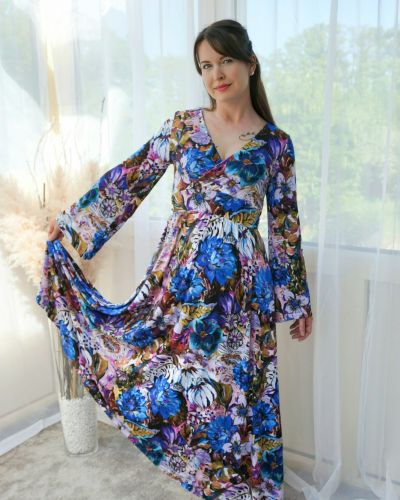 Amalia ist offiziell online. Amalia besticht durch ihr einzigartiges Boho-Feeling und bietet dir drei unterschiedliche Rocklängen, darunter auch eine elegante Maxi-Version.
